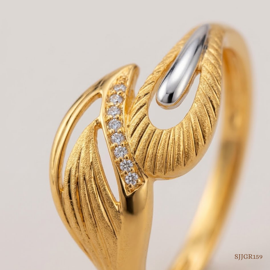 SJJGR159 | Harmony Swirl Stylish Gold Ring with Contemporary Luxury Design