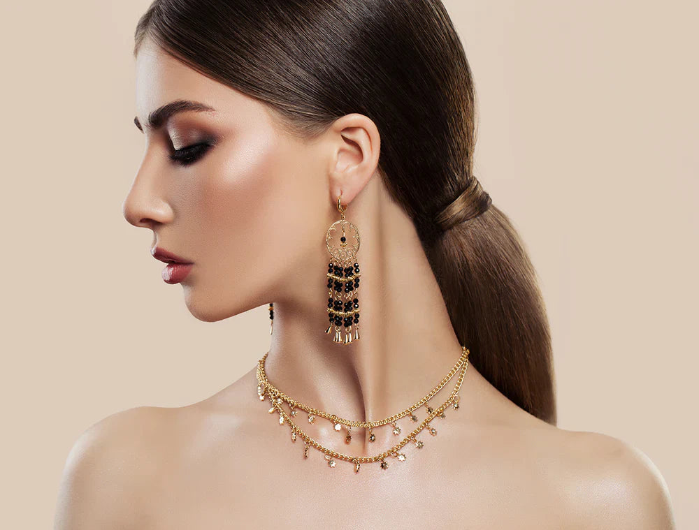 A Complete Guide to Buying Gold Jewellery Online in India: Safety Tips, Pricing & Best Designs