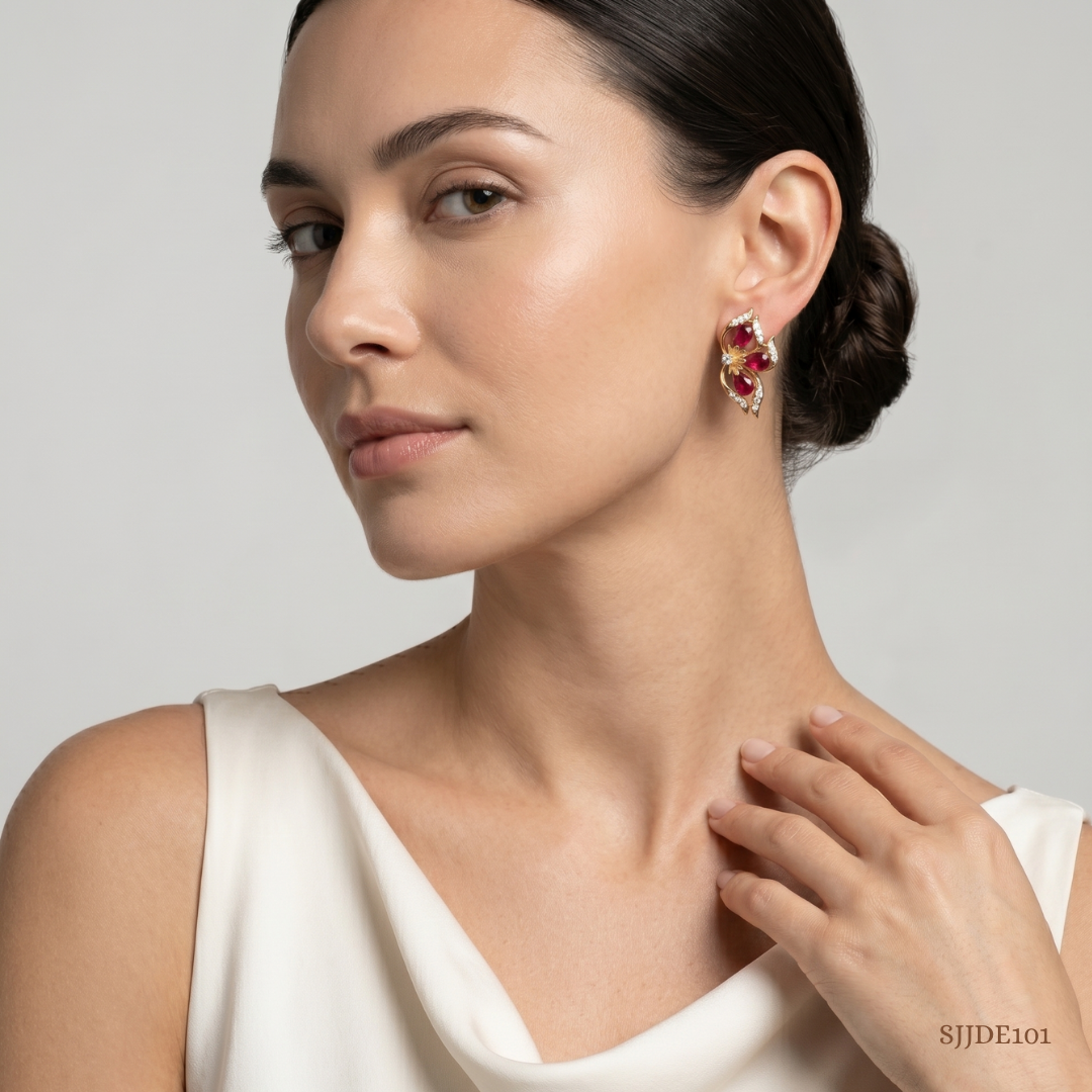 SJJDE101 | Petal Swirl Diamond Stud Earrings