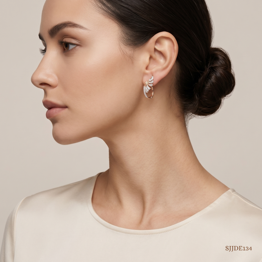 SJJDE134 | Curved Crest Diamond Hoop Earrings