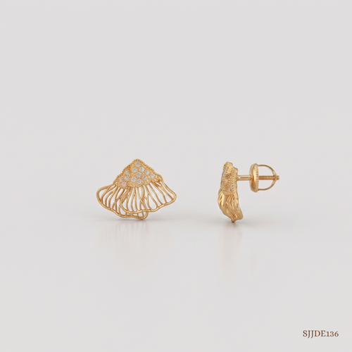 SJJDE136 | Ripple Crest Diamond Stud Earrings