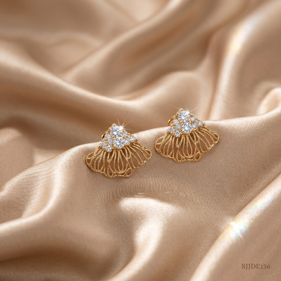 SJJDE136 | Ripple Crest Diamond Stud Earrings