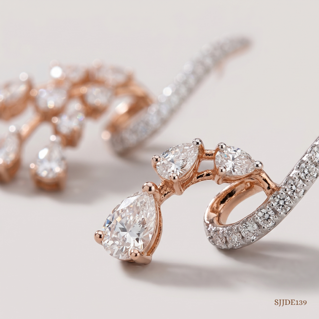 SJJDE139 | Twinkle Trail Diamond Stud Earrings