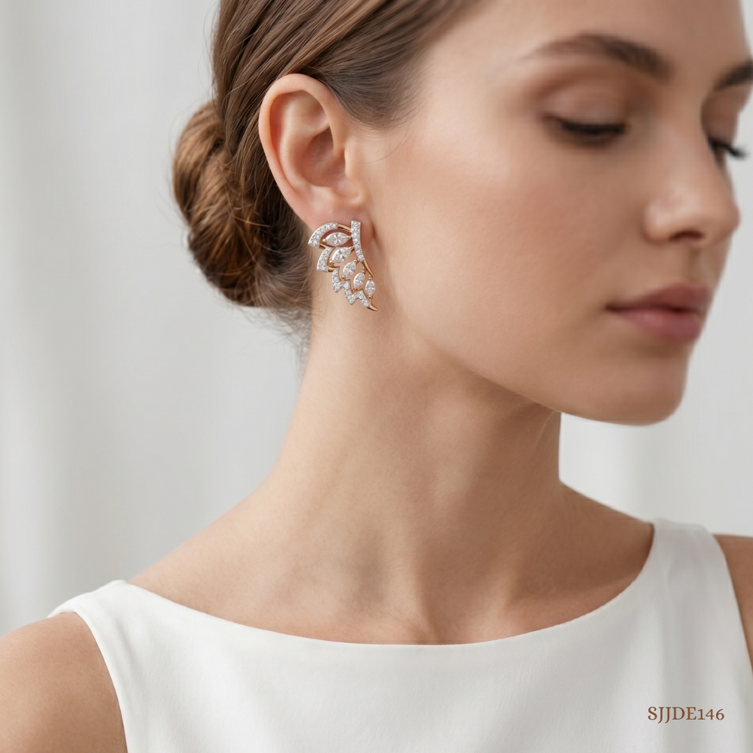 SJJDE146 | Sculpted Leaf Diamond Stud Earrings