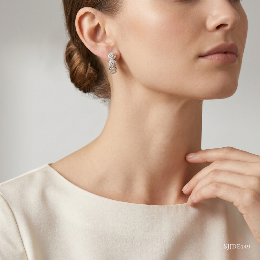 SJJDE149 | Leafy Luxe Diamond Hoop Earrings