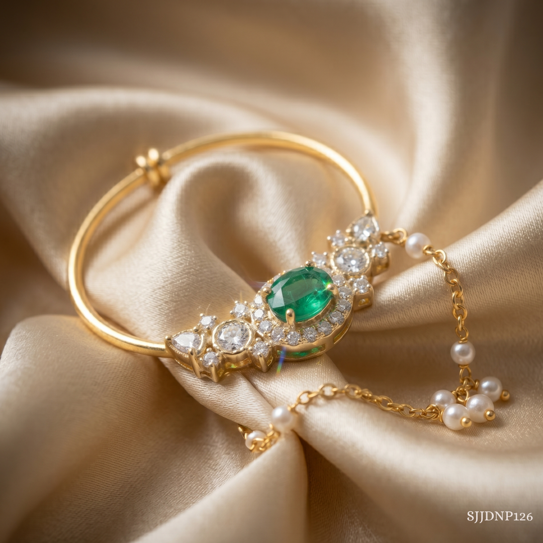 SJJDNP126 | Ethereal Halo Diamond Elegant Nose Pin