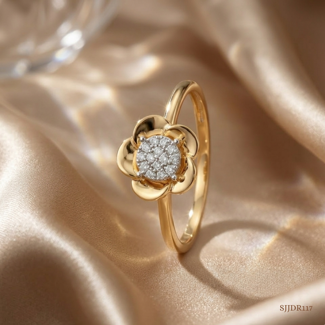 SJJDR117 | Bloom Halo Diamond Statement Ring