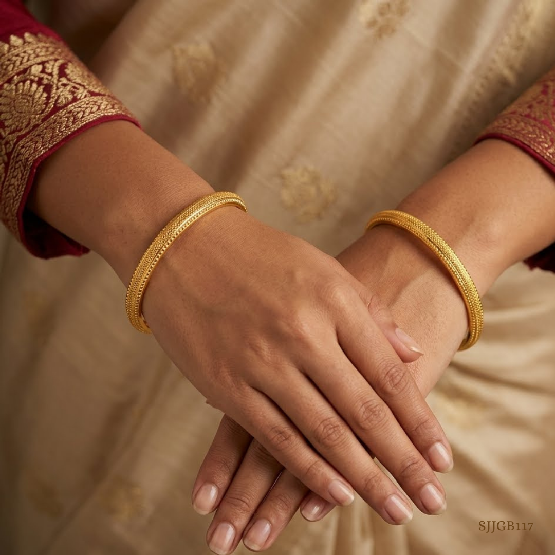 SJJGB117 | Lustre Line Elegant Gold Bangles with Sleek Modern Styling