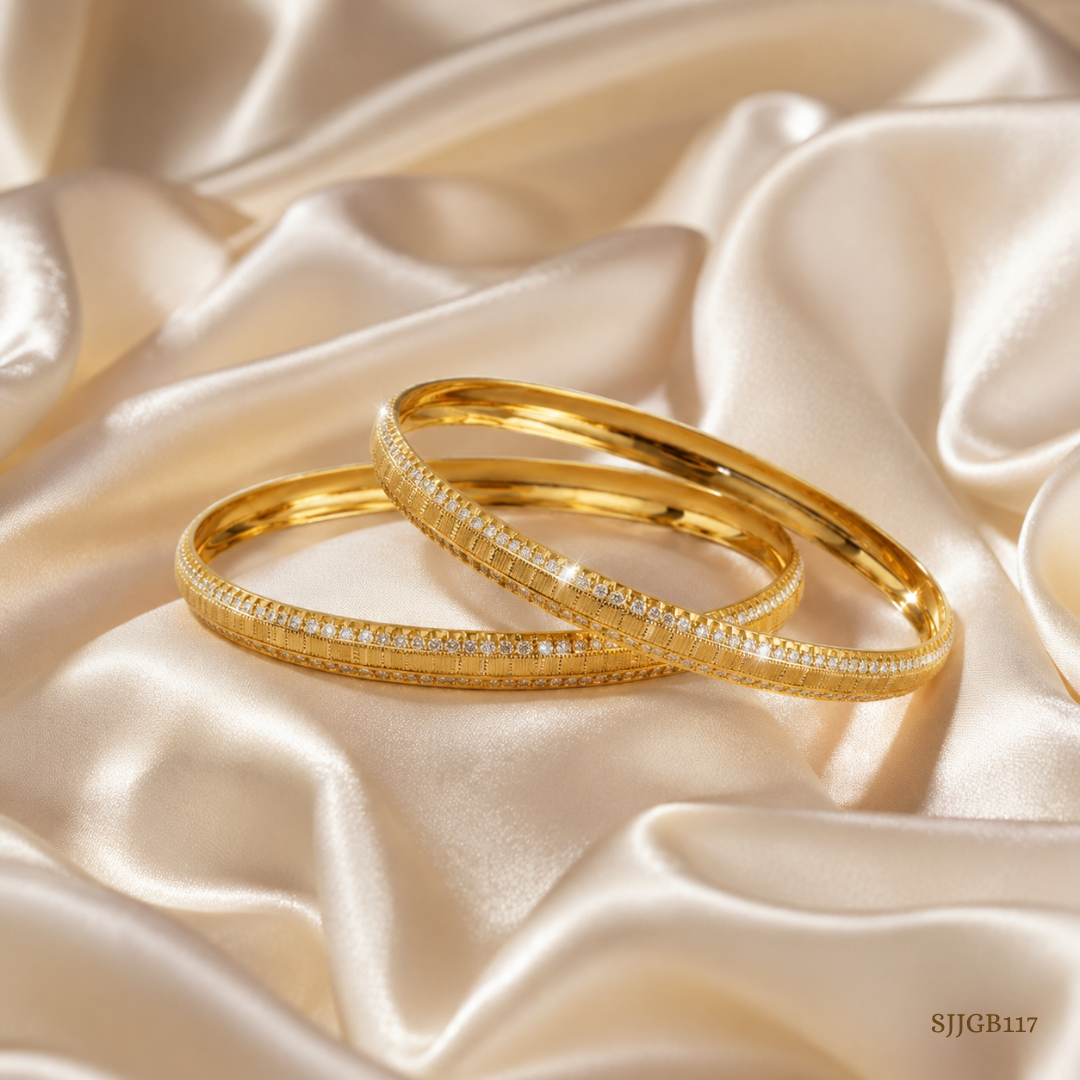 SJJGB117 | Lustre Line Elegant Gold Bangles with Sleek Modern Styling