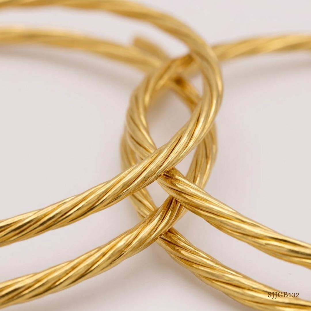 SJJGB132 | Dainty Spiral Gold Bangle with Minimalist Modern Appeal