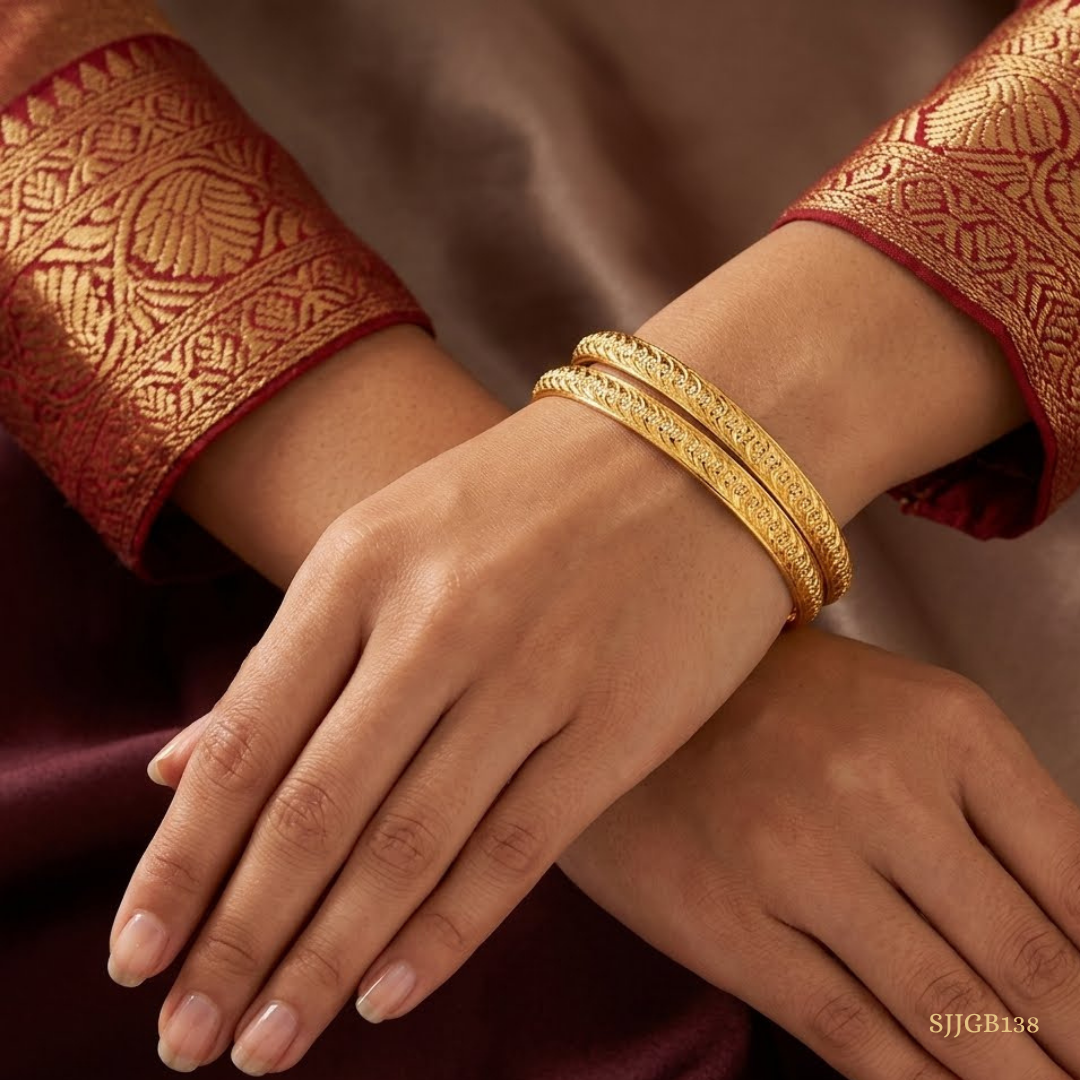SJJGB138 | Brilliant Designer Gold Bangle with Timeless Luxury Finish