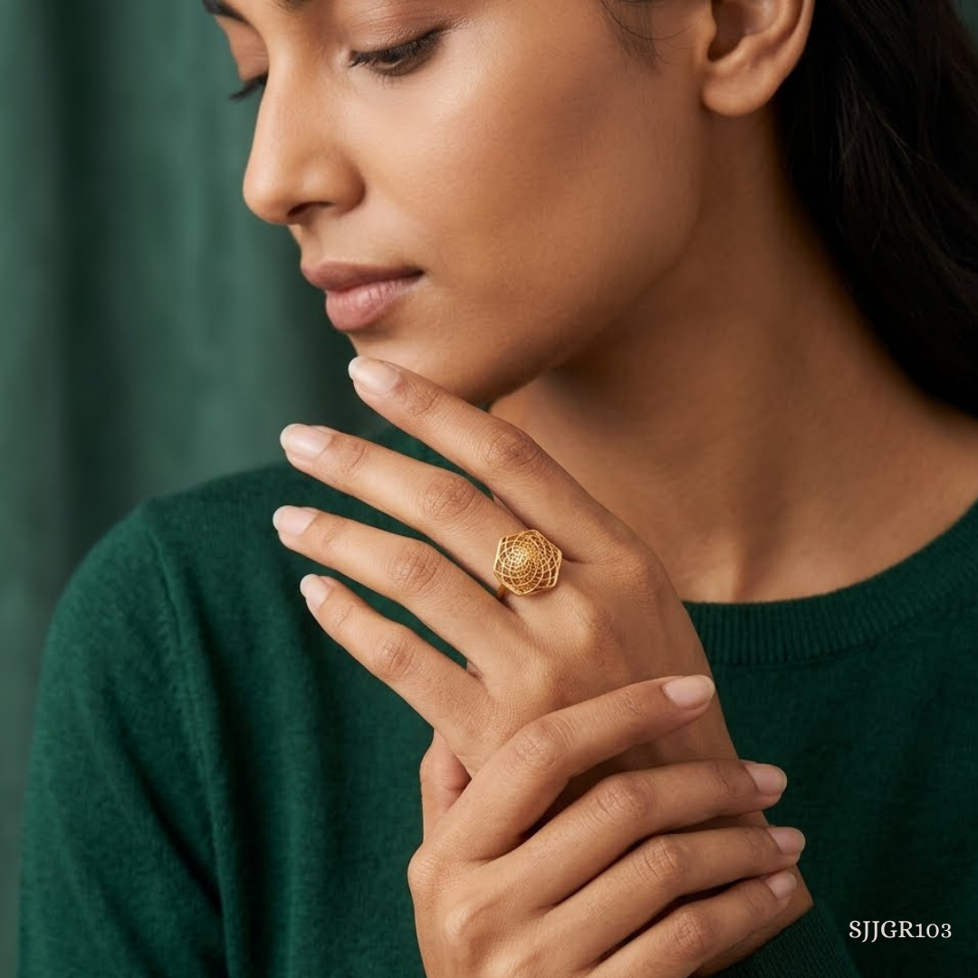 SJJGR103 | Graceful Charm Floral-Inspired Gold Finger Ring for Everyday Elegance