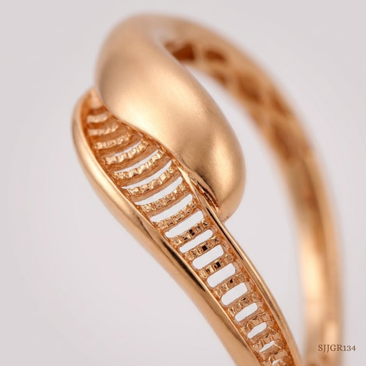 SJJGR134 | Sculpted Edge Premium Gold Ring with Contemporary Artistic Styling