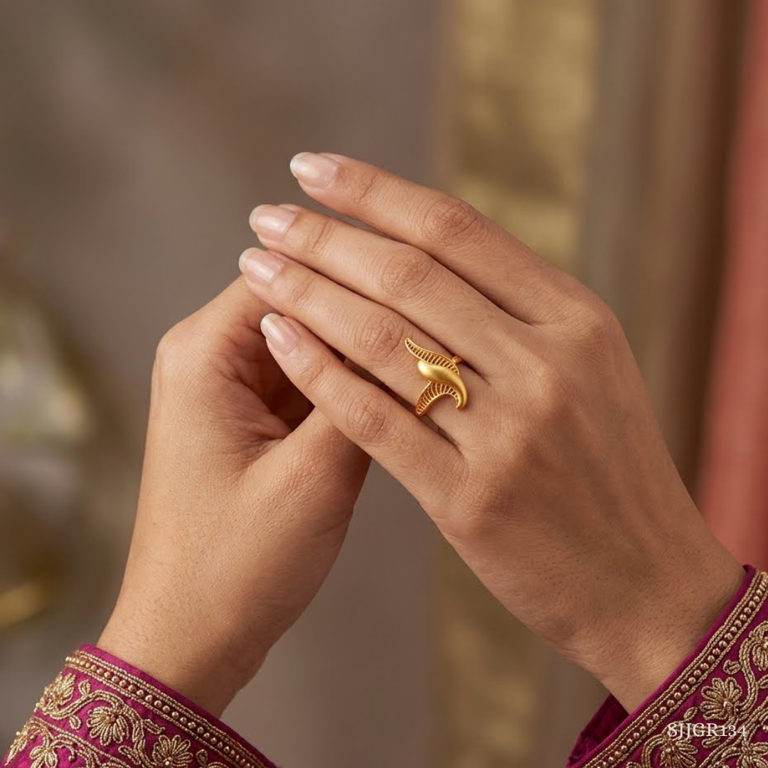 SJJGR134 | Sculpted Edge Premium Gold Ring with Contemporary Artistic Styling