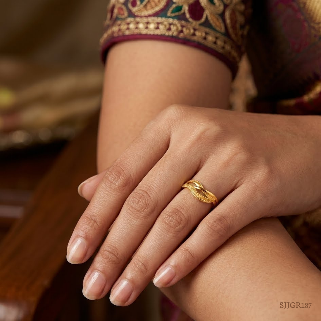 SJJGR137 | Layered Curve Contemporary Gold Ring with Sophisticated Appeal