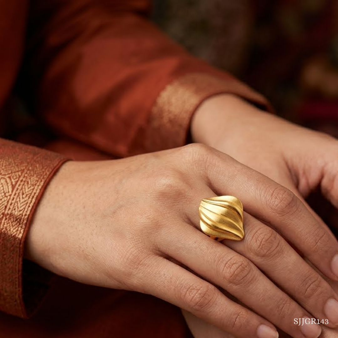 SJJGR143 | Crest Curve Stylish Sculpted Gold Ring with Modern Elegance